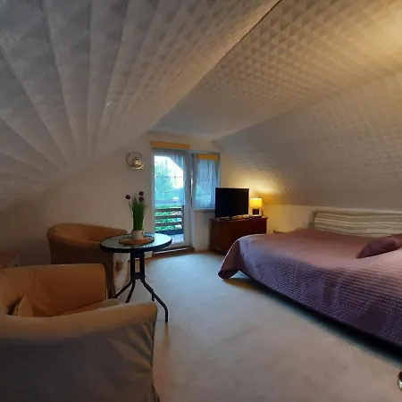 Letniskowy Maly Mermet Semesterbostad *